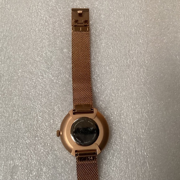 Fossil Hutton Three-Hand Rose Gold-tone Women’s Watch (BQ3491) main image 5